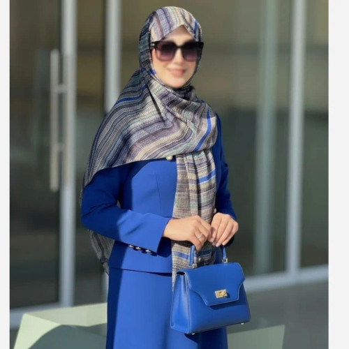 روسری مجلسی طرح سنا قواره 140 نخ کاستوم دور دوخت بدون لیز خوردگی