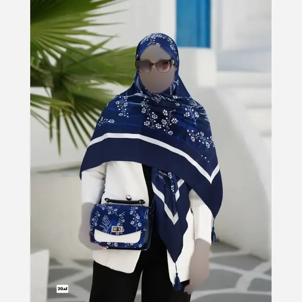 ست کیف و روسری زنانه مدل گلسا با کیف مخمل و چرم و روسری نخی منگولهدار