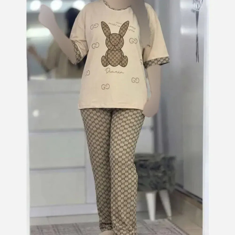 ست تیشرت و شلوار زنانه طرح خرگوش جنس دورس اسپان رنگ کرم سایز 38 تا 46