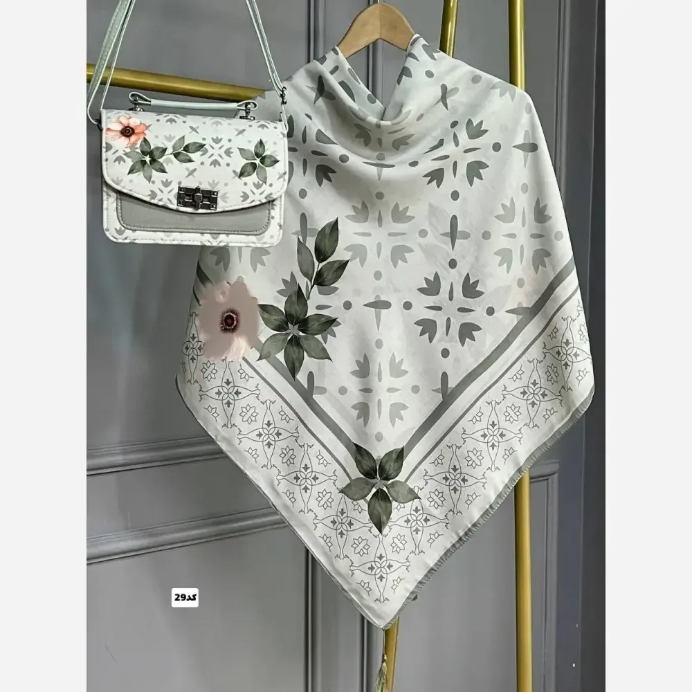 ست کیف و روسری گلاره با کیف مخمل و چرم و روسری نخی منگولهدار قواره 130