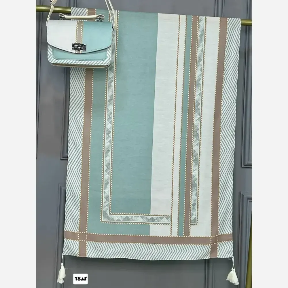 ست کیف و شال روشا مدل مخمل و چرم صنعتی با شال نخی منگولهدار