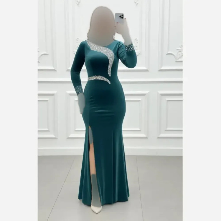پیراهن مجلسی زنانه مدل سارینا جنس مخمل قد 150 در رنگهای سبز و مشکی سایز 44 تا 54