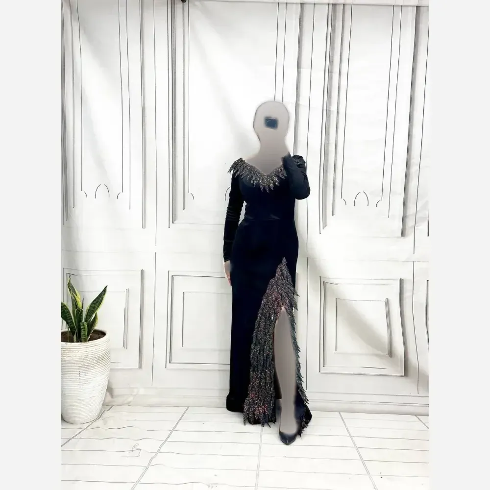 پیراهن زنانه مدل پریزاد جنس مخمل رنگ مشکی قد 150 سایز 40 تا 54