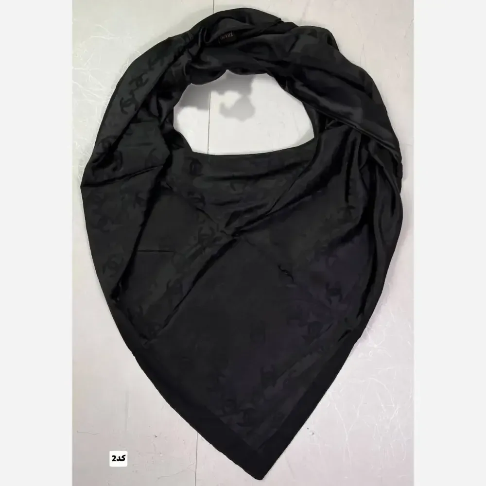 روسری ژاکارد مشکی قواره 140 دور دوخت