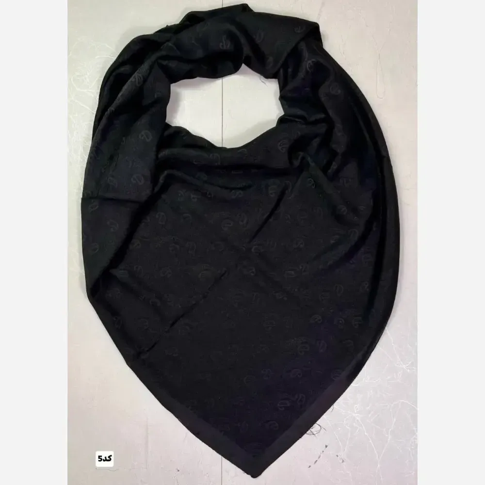 روسری ژاکارد مشکی قواره 140 دور دوخت