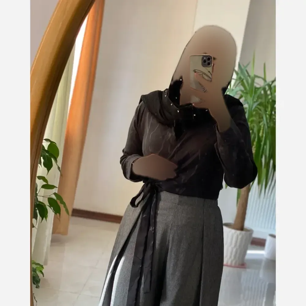 شومیز زنانه بنددار مدل الاله جنس صوفیا ژاکارد رنگ مشکی سایز فریسایز