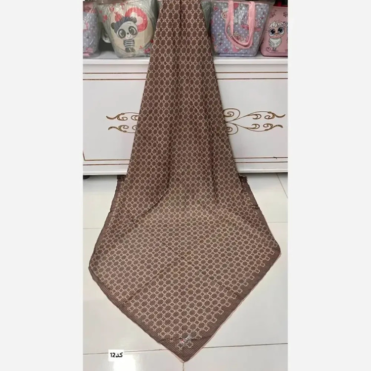 روسری نخی قواره 140 طرح گل ریز دست دوز مناسب زیر چادر