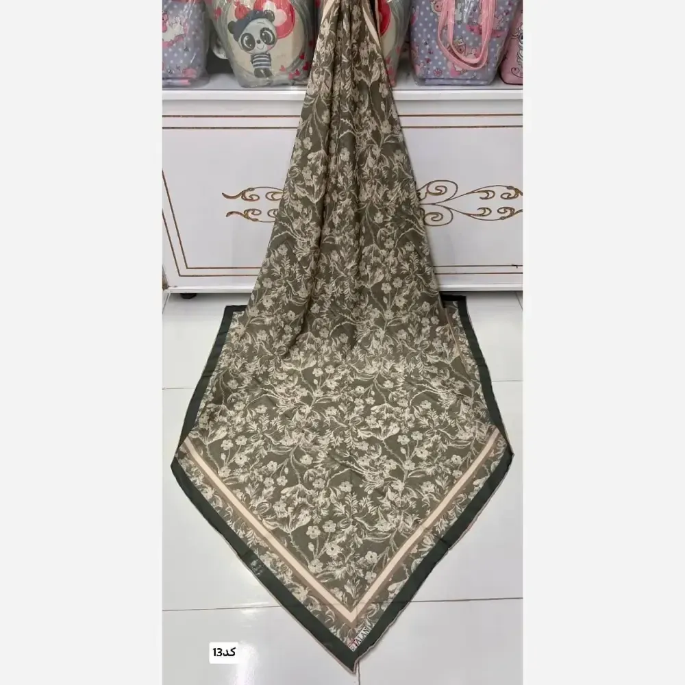 روسری نخی قواره 140 طرح گل ریز دست دوز مناسب زیر چادر