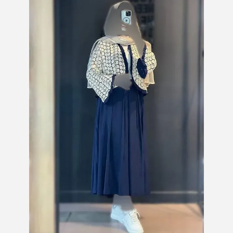 ست کت و دامن زنانه مدل چین چیلا جنس کراش آیوا و گیپور