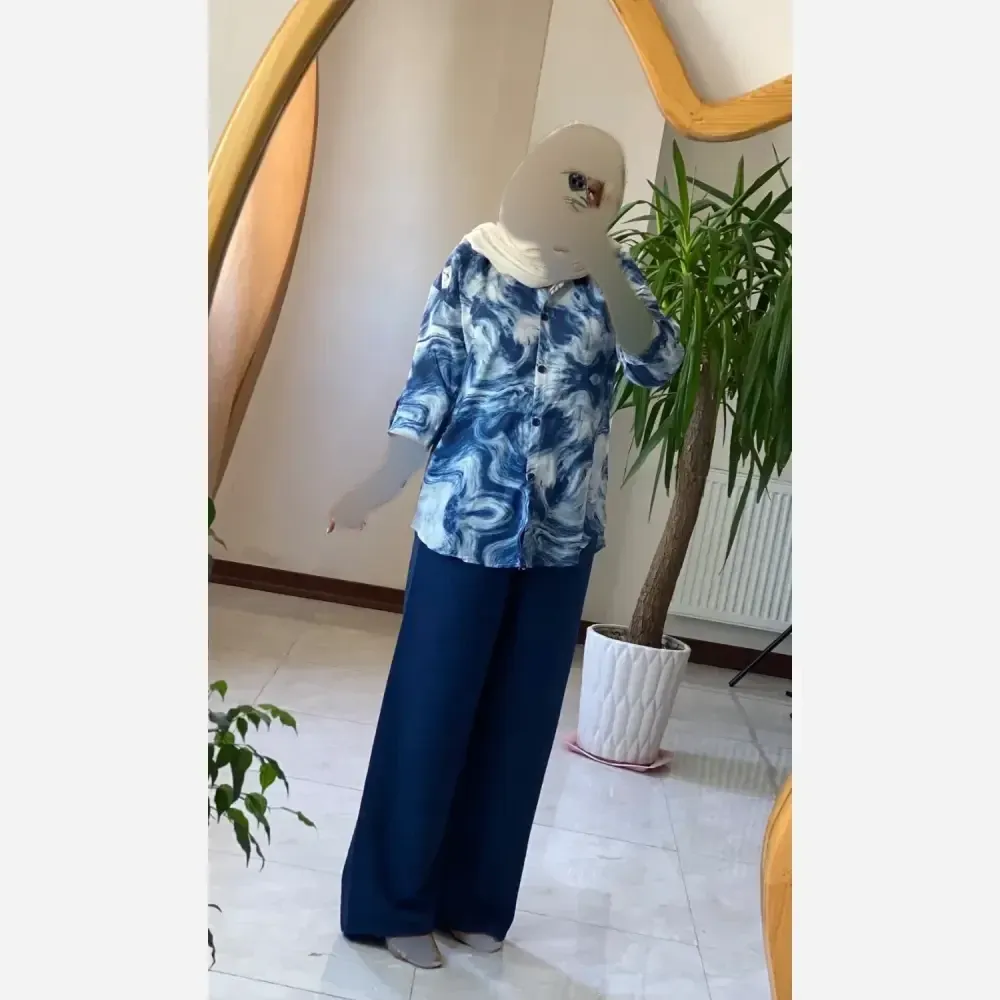 ست شومیز و شلوار زنانه طرح ابرنگی جنس شانتون فری سایز