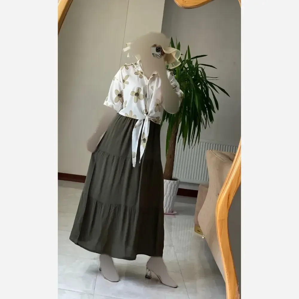شومیز گره ای گل مشکی جنس بوگاتی فری سایز