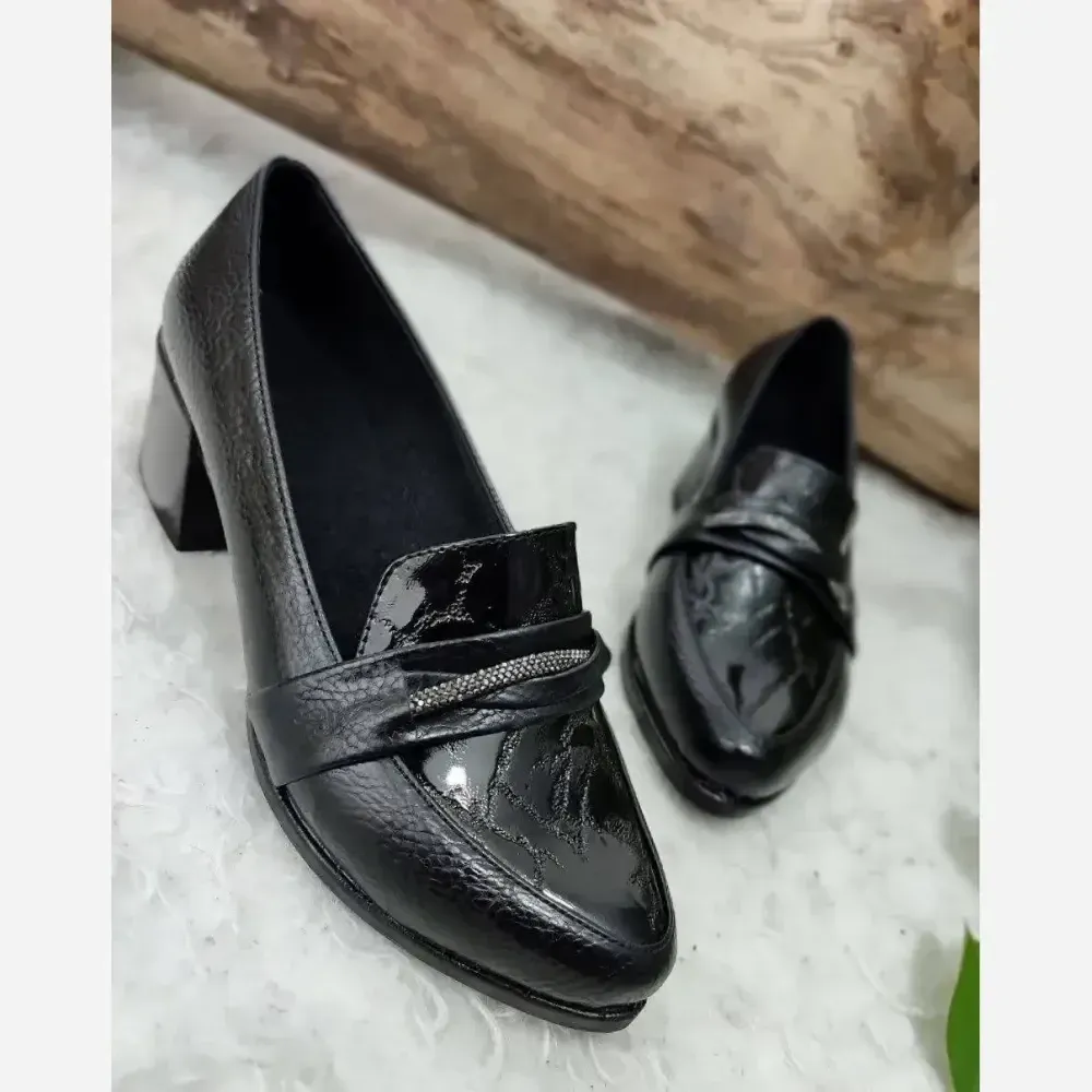 کفش طبی مجلسی زنانه مدل نیلوفر ورنی رنگ مشکی سایز 37 و 38