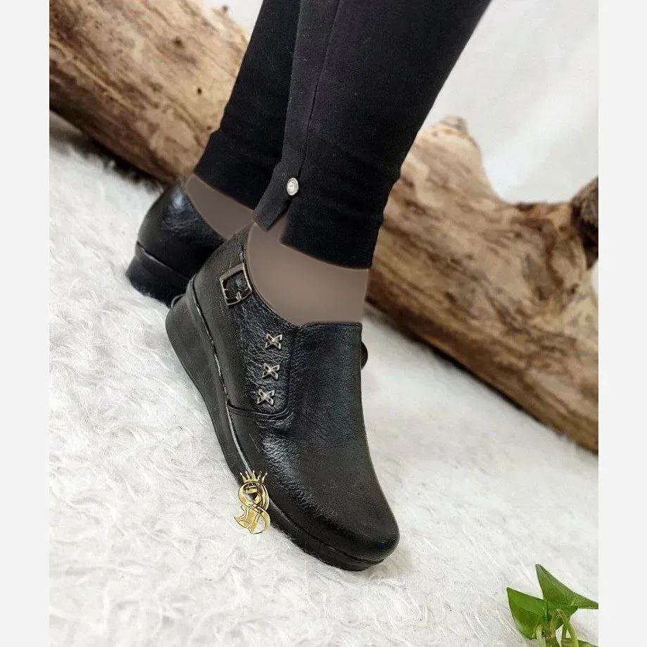 کفش طبی زنانه چرم مدل ساینا ایکس رنگ مشکی