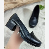 کفش طبی زنانه چرم صنعتی مدل هیلدا پیک رنگ مشکی پاشنه 5 سانت