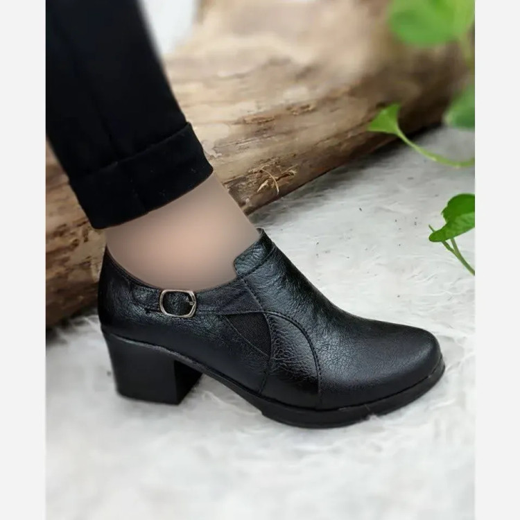 کفش طبی اداری چرم زنانه مشکی پاشنه 5 سانت قالب استاندارد