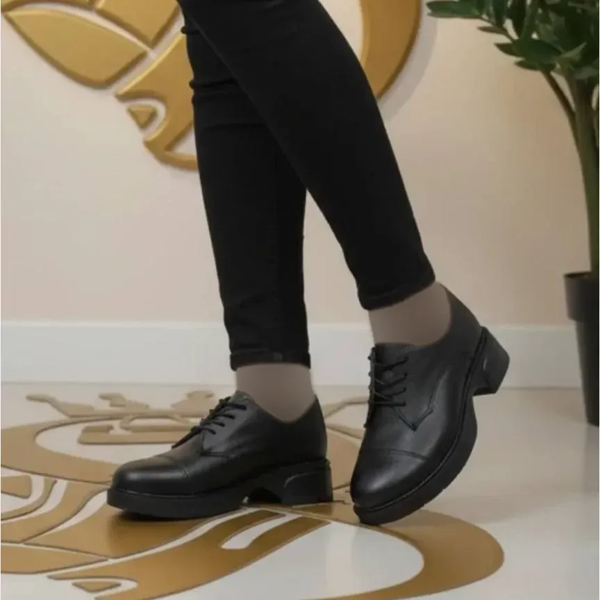 کفش طبی دانشجویی زنانه مدل المیرا کلاسیک چرم مشکی