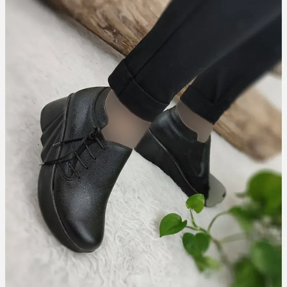 کفش طبی لژدار زنانه چرم فلوتر بغل بندی صدفی