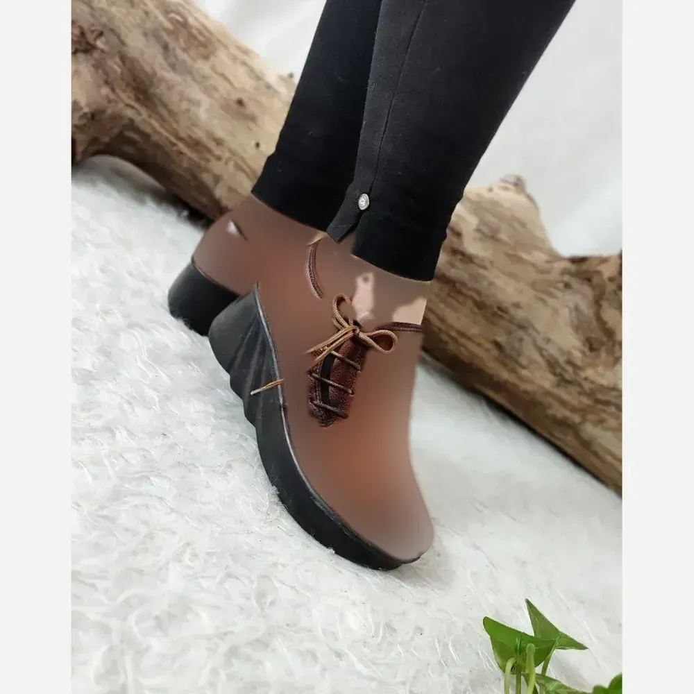 کفش طبی لژدار زنانه چرم فلوتر بغل بندی صدفی
