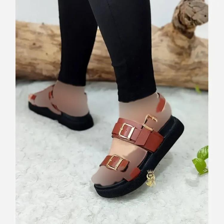 صندل طبی زنانه چرم صنعتی مدل سه سگک