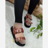 صندل طبی زنانه چرم صنعتی مدل سه سگک
