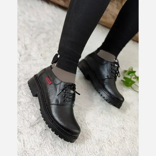 کفش طبی زنانه بندی چرم مشکی مدل تیم برلند زیره pu سایز 37 تا 40