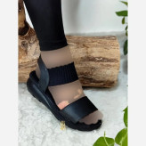 صندل طبی لژدار زنانه مدل برفی چرم صنعتی مشکی و کرم