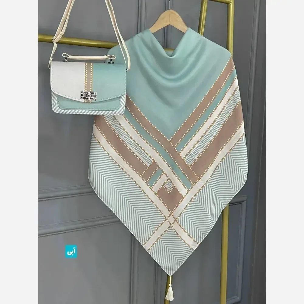ست کیف و روسری طرح ورساچه مخمل و چرم صنعتی با روسری نخی منگوله دار قواره 130