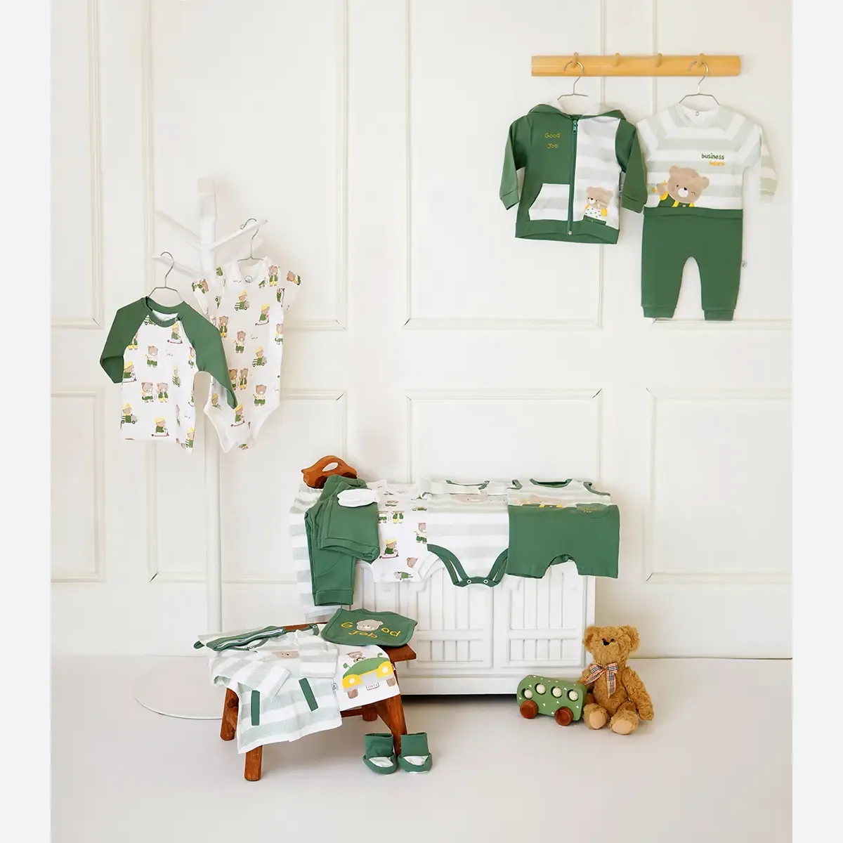 زیر دکمه آستین بلند نخی لاکی