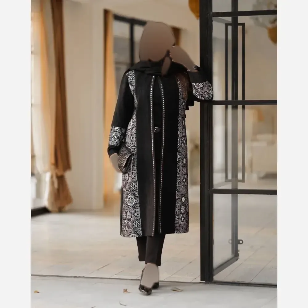 مانتو مجلسی زنانه داکرون خرجکار تافته رنگ مشکی سایز فری مناسب مهمانی