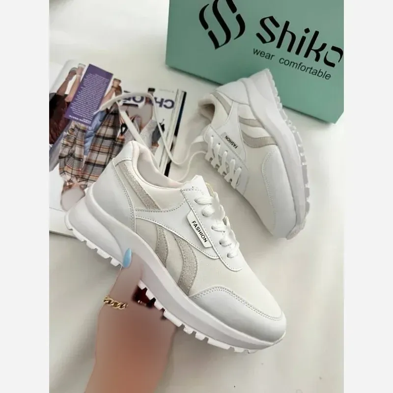 کتونی طبی لژ دار زنانه چرم مدل ریبوک