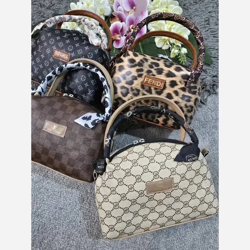 کیف زنانه مژگان چرمی با کیفیت بند بلند جادار