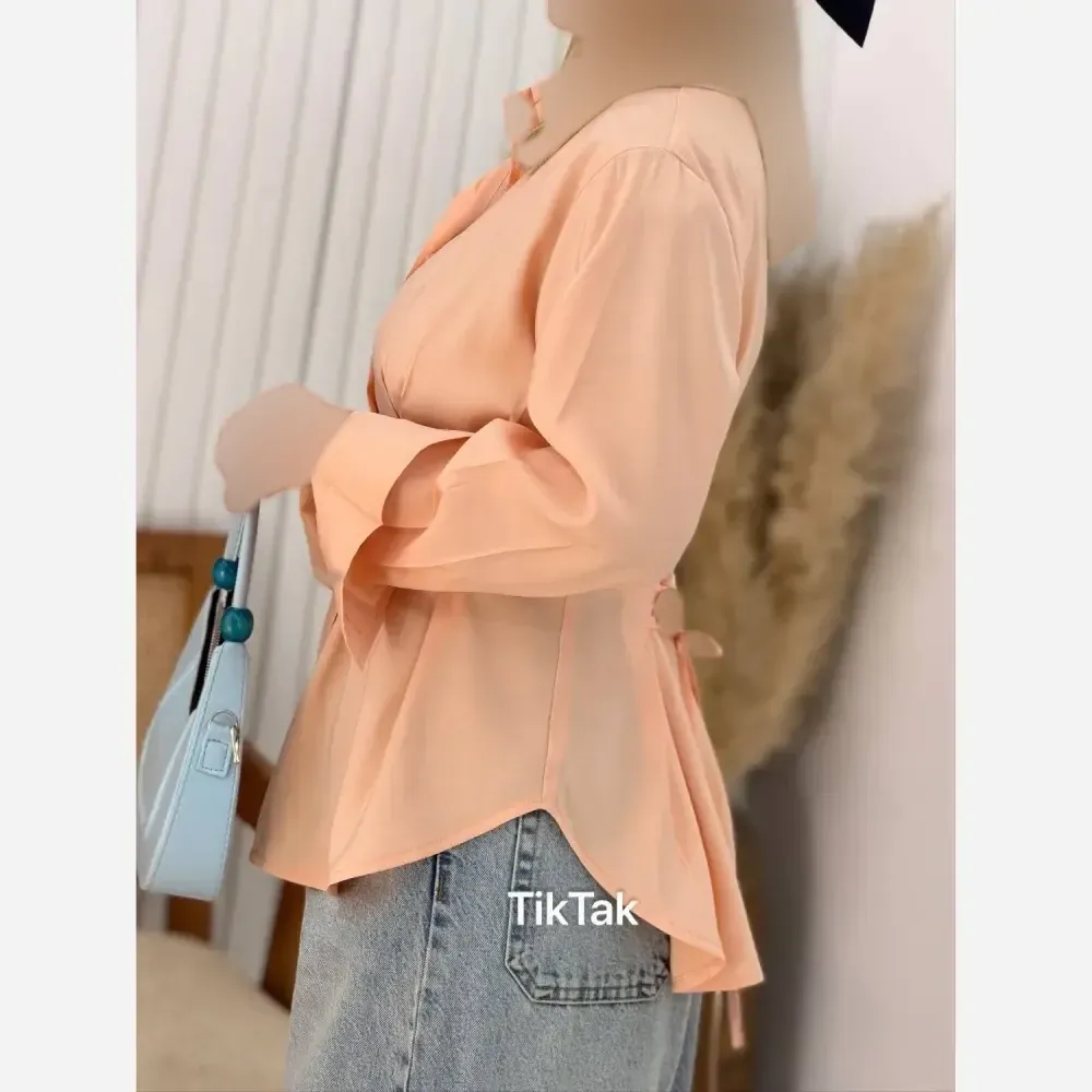 شومیز زنانه مدل آلبورا جنس لنین با کیفیت فری سایز
