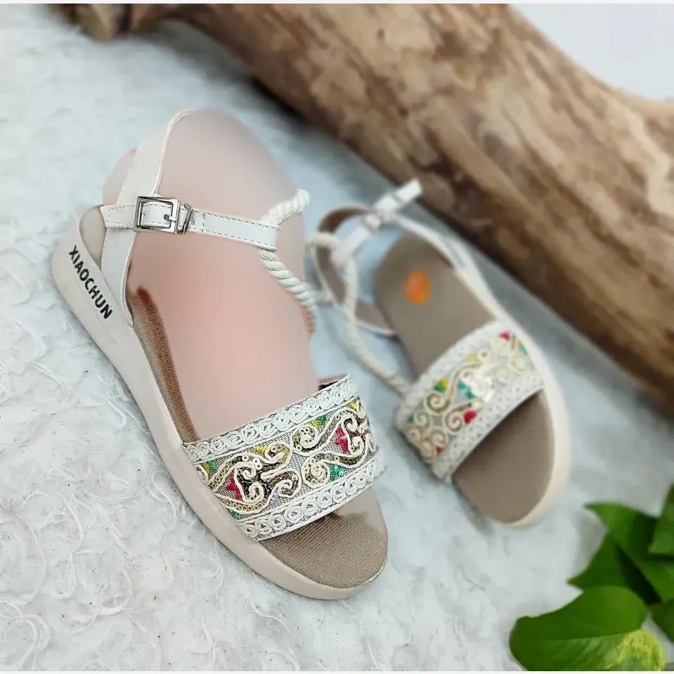صندل طبی زنانه مدل اسنات چرم صنعتی زیره PU پاشنه دو سانت