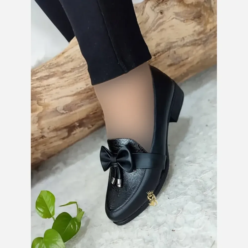 کفش کالج طبی زنانه مدل ملودی رویه چرم صنعتی رنگ مشکی