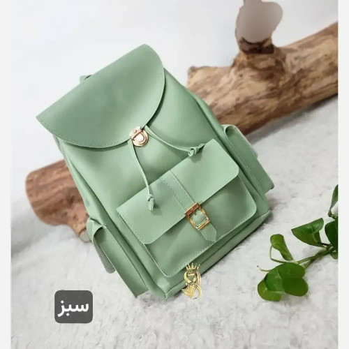 کوله پشتی اسپرت چرمی مدل قفل جنس چرم صنعتی درجه یک ابعاد 37 در 28 رنگی