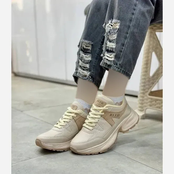 کتونی لژدار طبی زنانه چرم صنعتی مدل بایتجی