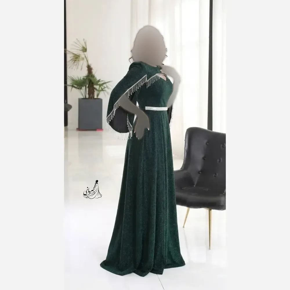 پیراهن ماکسی مجلسی زنانه لمه درجه یک کاپدار کمربند نگینی سایز بزرگ مشکی و یشمی