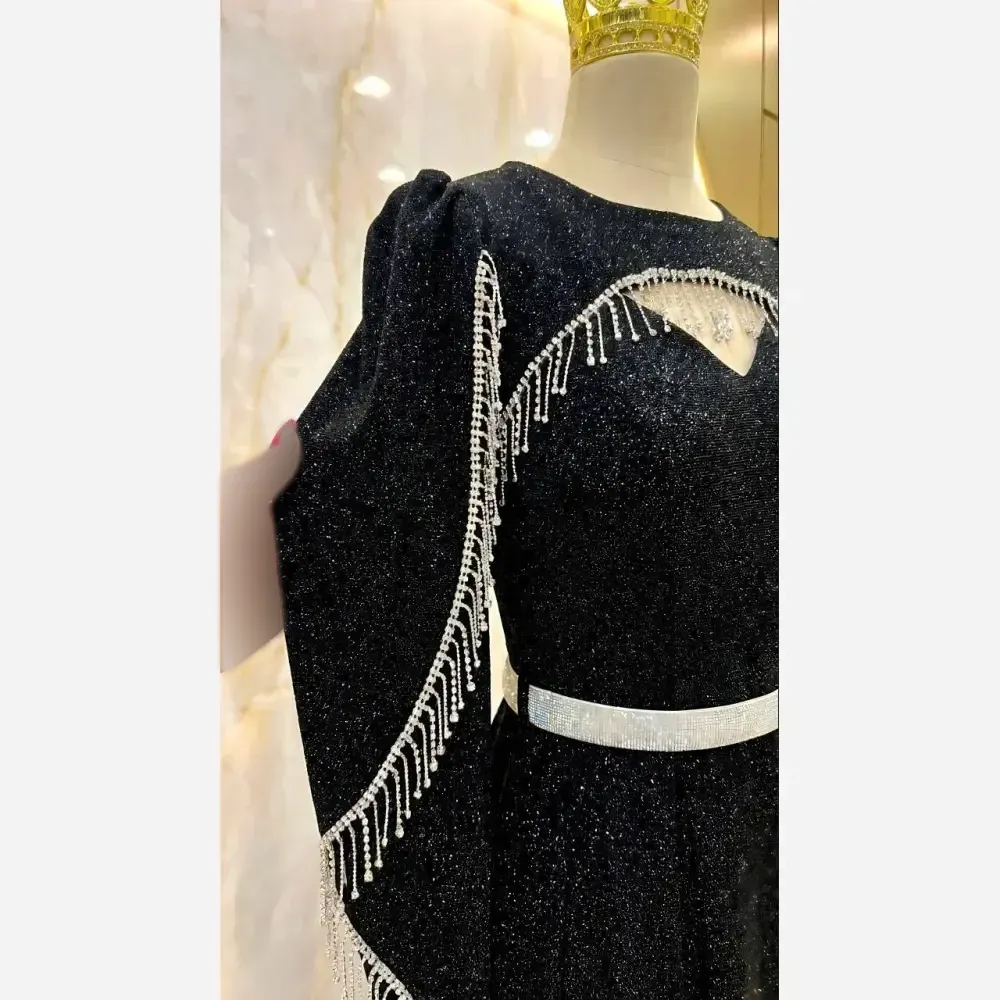 پیراهن ماکسی مجلسی زنانه لمه درجه یک کاپدار کمربند نگینی سایز بزرگ مشکی و یشمی